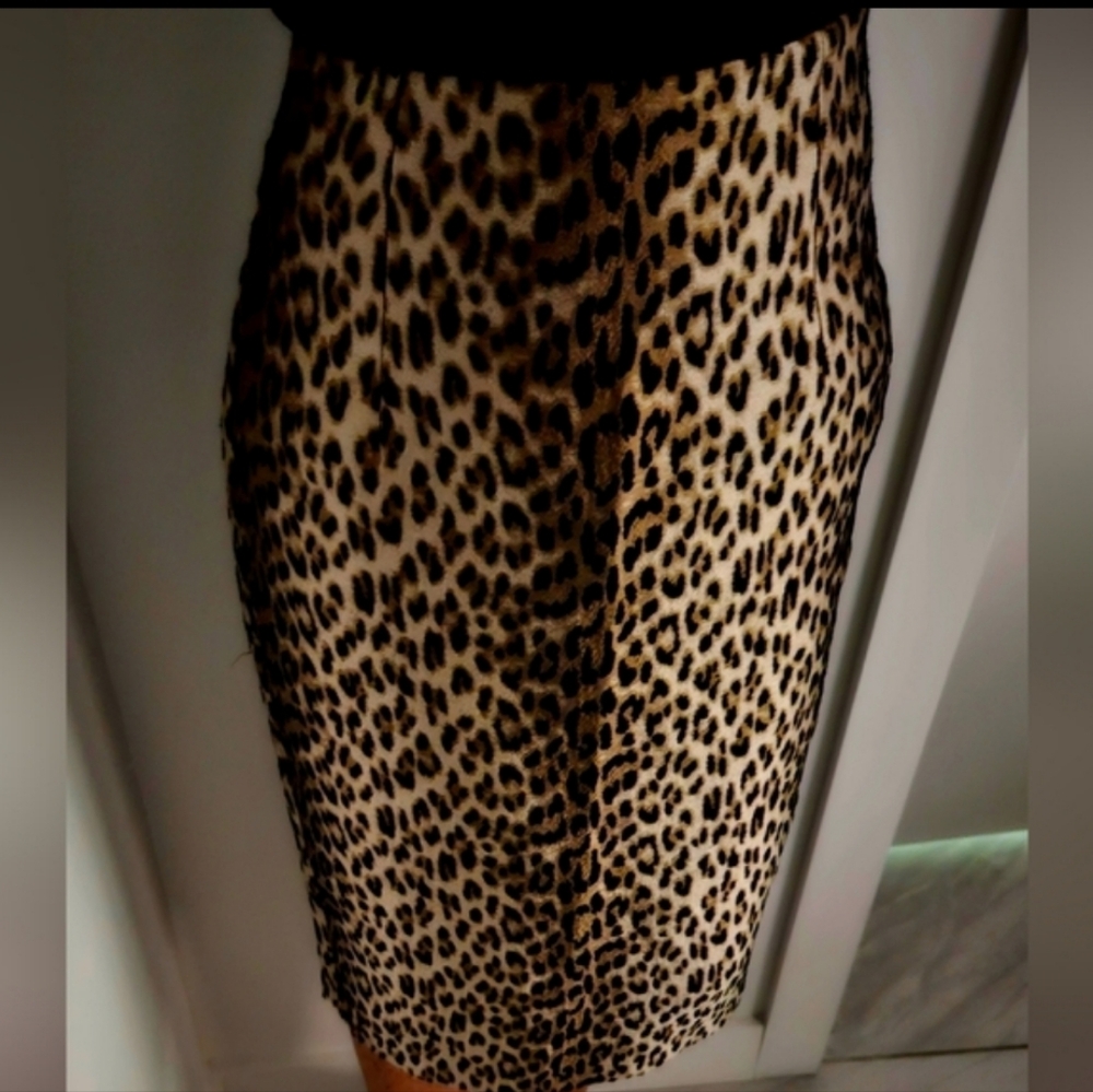 Les Copains Leopard Print High Waisted Textured Pencil Knee Length Wiggle Skirt - Picture 10 of 14